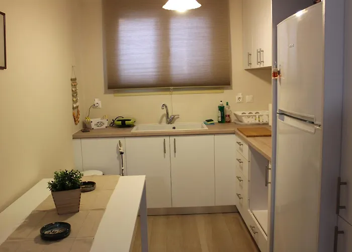 Yellow House Close To The 度假居 阿利卡纳斯