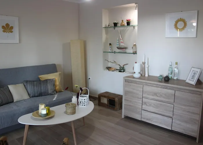 度假居 Yellow House Close To The 阿利卡纳斯