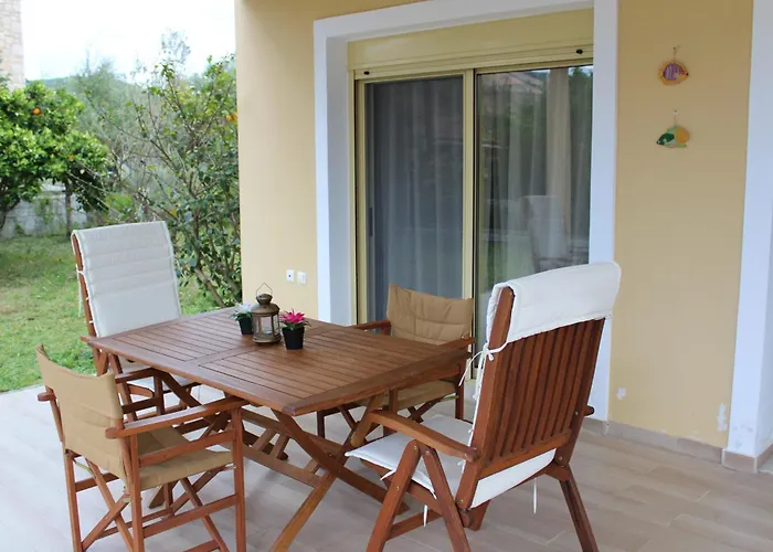 度假居 Yellow House Close To The 阿利卡纳斯